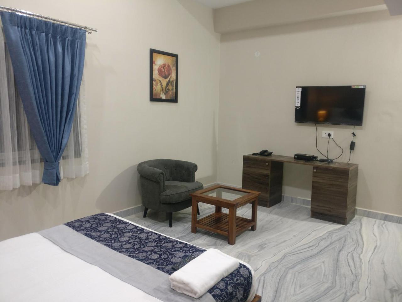 Misty Lake Guest House Hyderabad Eksteriør billede