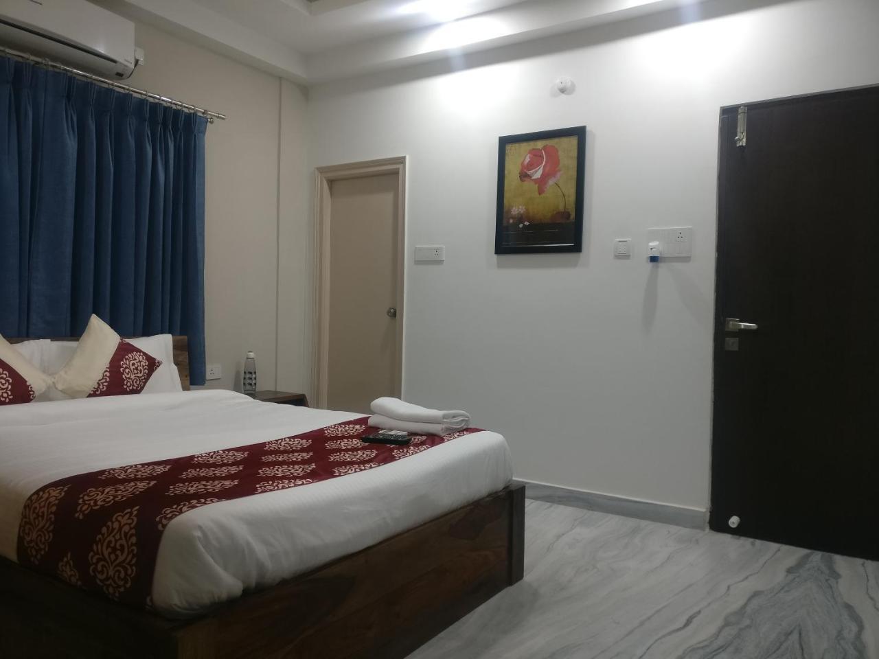 Misty Lake Guest House Hyderabad Eksteriør billede