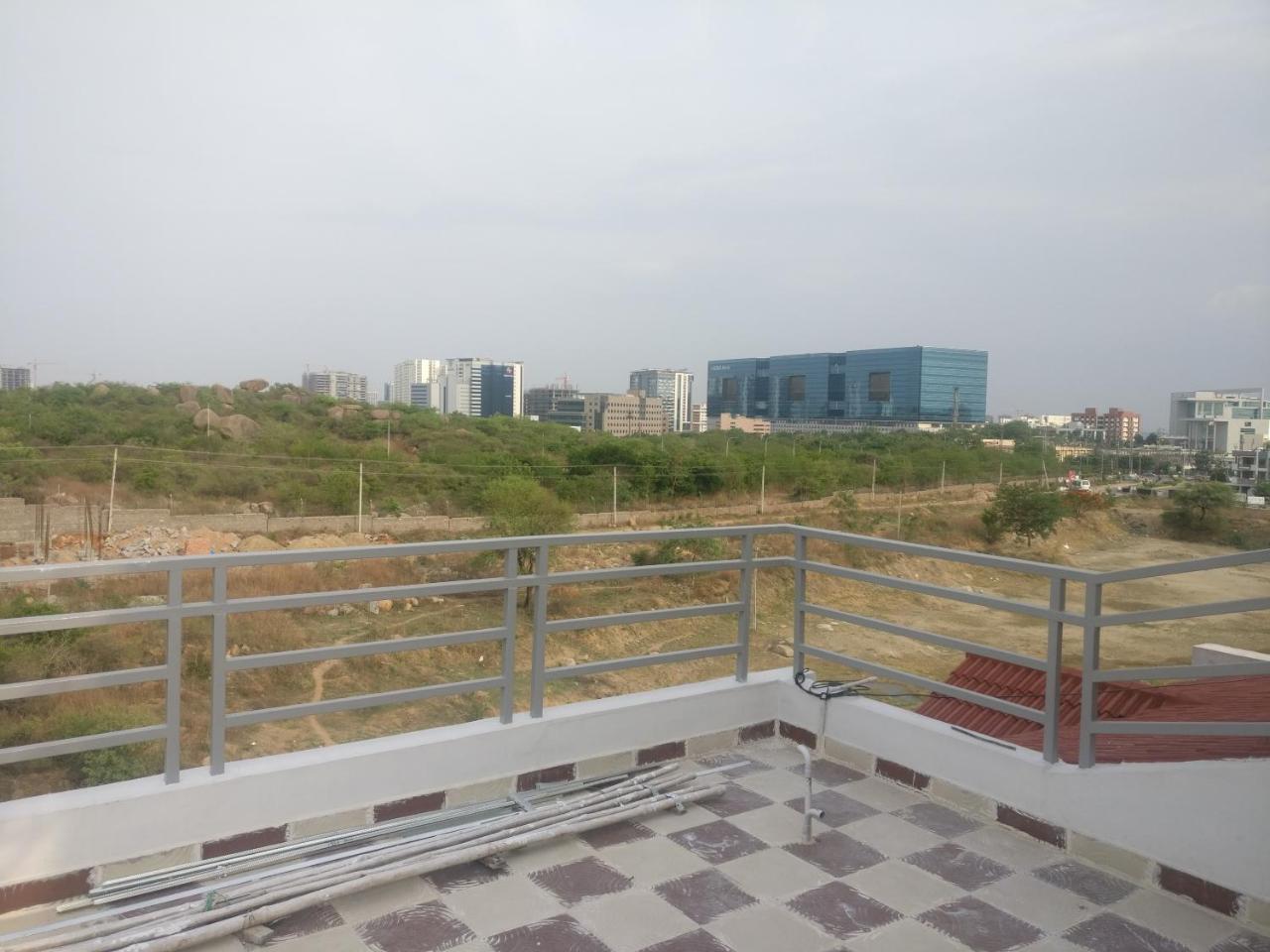 Misty Lake Guest House Hyderabad Eksteriør billede